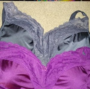 Two 3x wireless bras Rhonda Shear brand